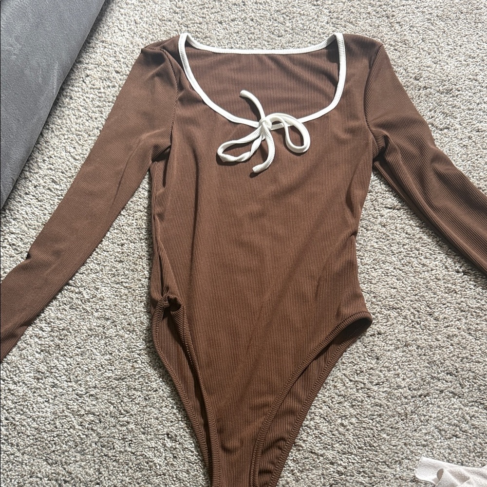 SHEIN Brown Long Sleeve Bodysuit with White Trim
